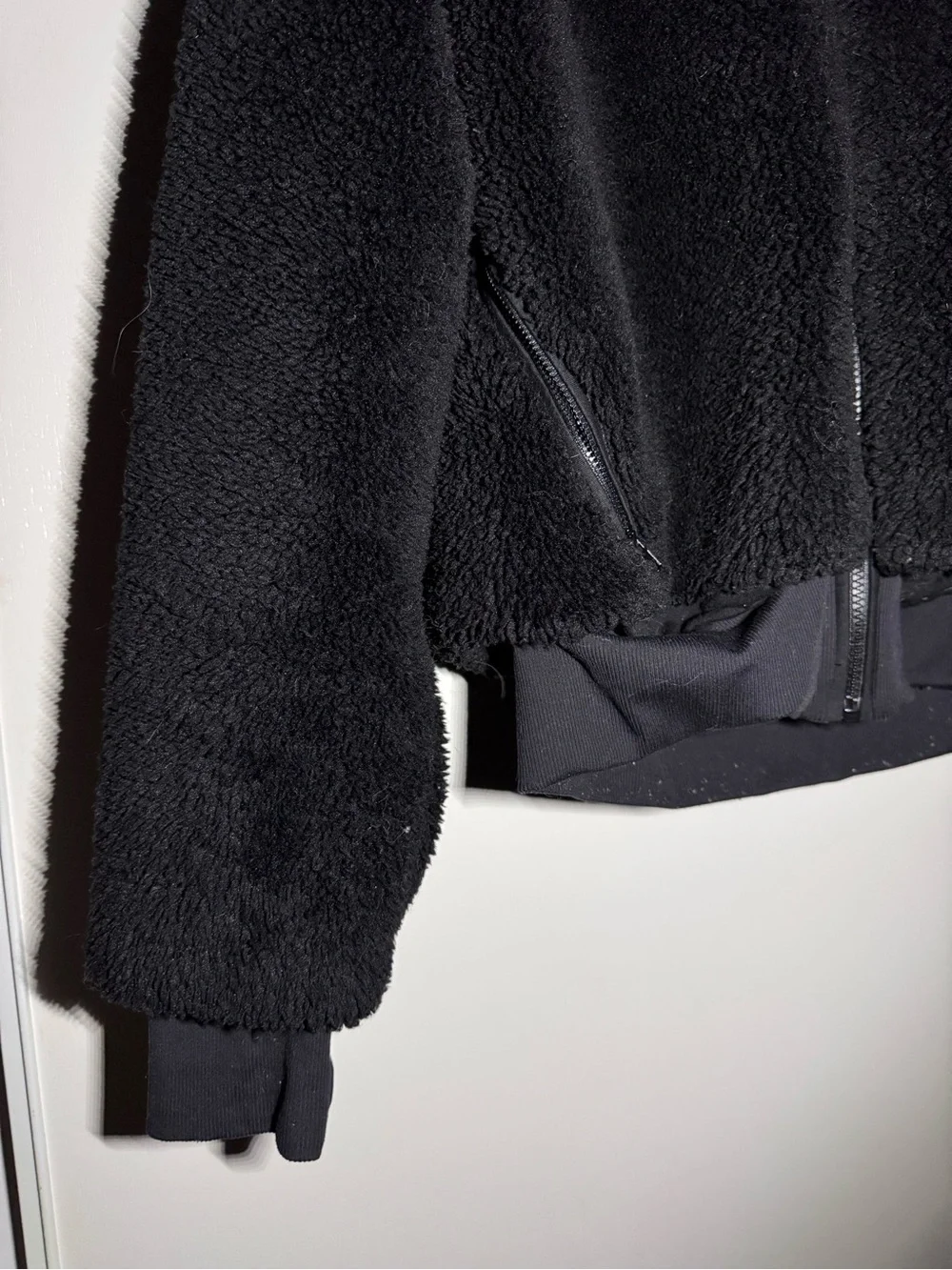 Alo Yoga Foxy Faux Fur Black Sherpa Hooded Jacket Women’s Size Medium